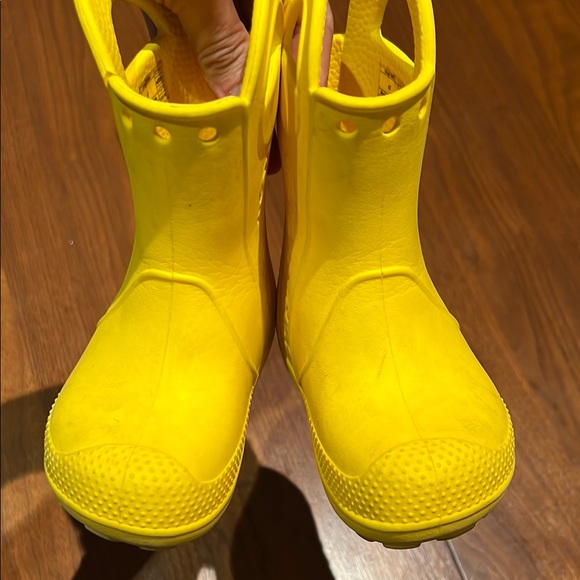 CROCS Yellow Rain & Snow Boots Waterproof Rubber - Picture 2 of 3
